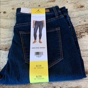 🙉Brand New High-Rise Skinny Sanctuary